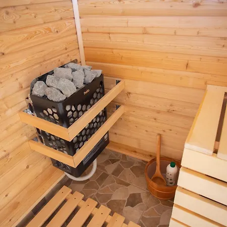 къща за гости Angelovi Holiday home